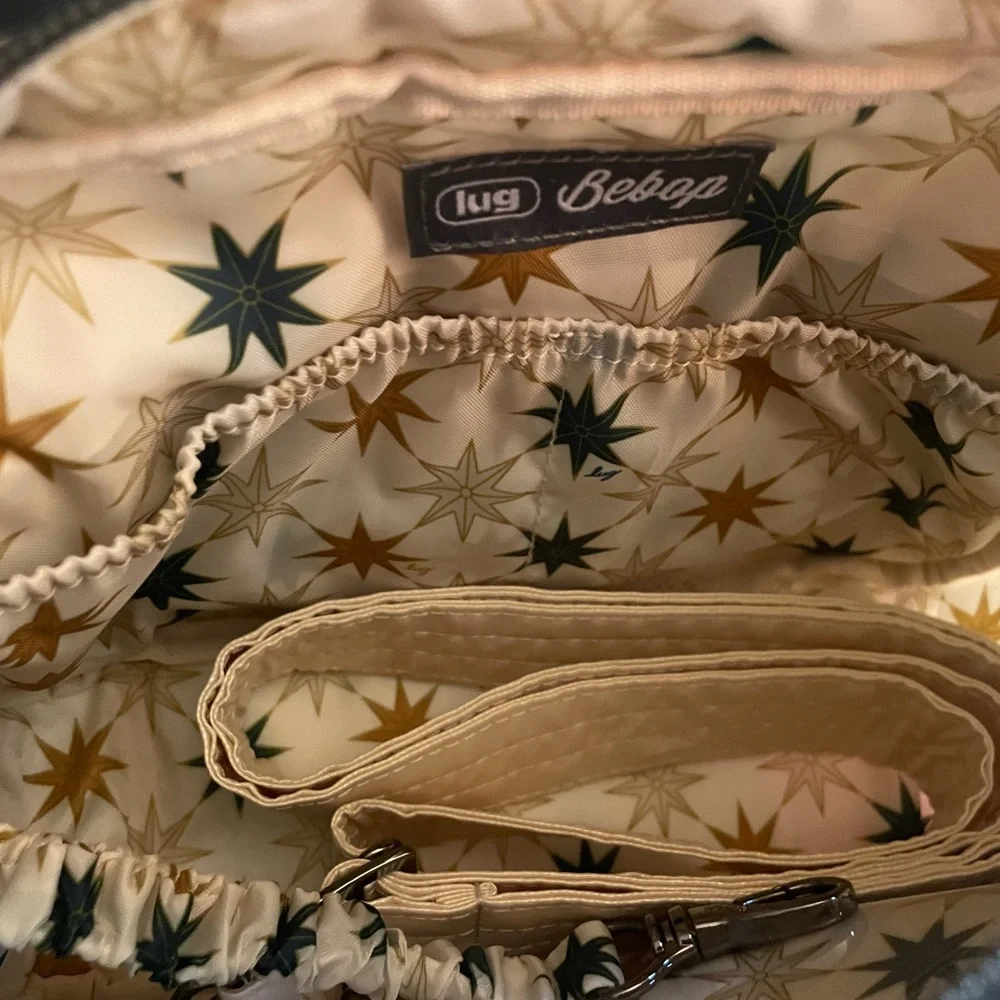 Lug Bebop champagne Bag with free heart pouch NWOT - Picture 4 of 4